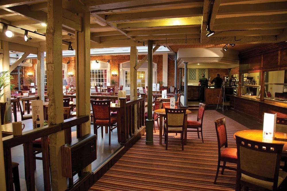 The Admiral Rodney Hotel, Horncastle, Lincolnshire Horncastle  Restoran fotoğraf